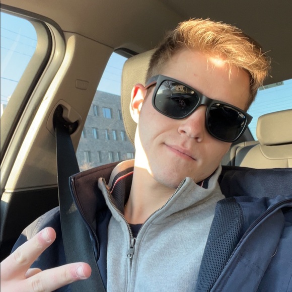 Meet your Posher, Dylan - Picture 5 of 9